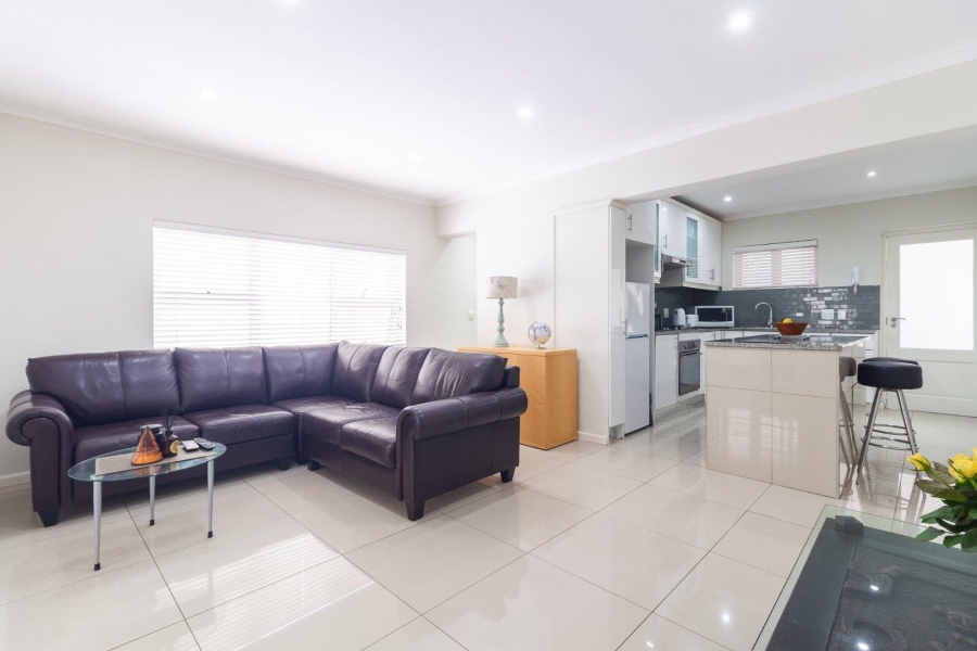 To Let 1 Bedroom Property for Rent in Sea Point Western Cape